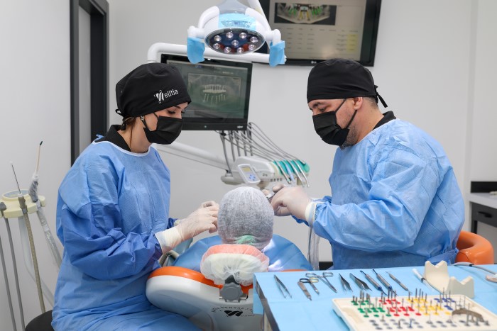 Dental Implant treatment alanya-turkey